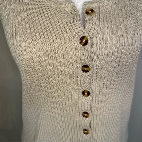 Moon & Madison Button Front Tank - Picture 2 of 3